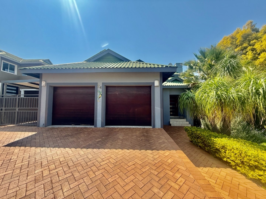 To Let 3 Bedroom Property for Rent in Caribbean Beach Club North West